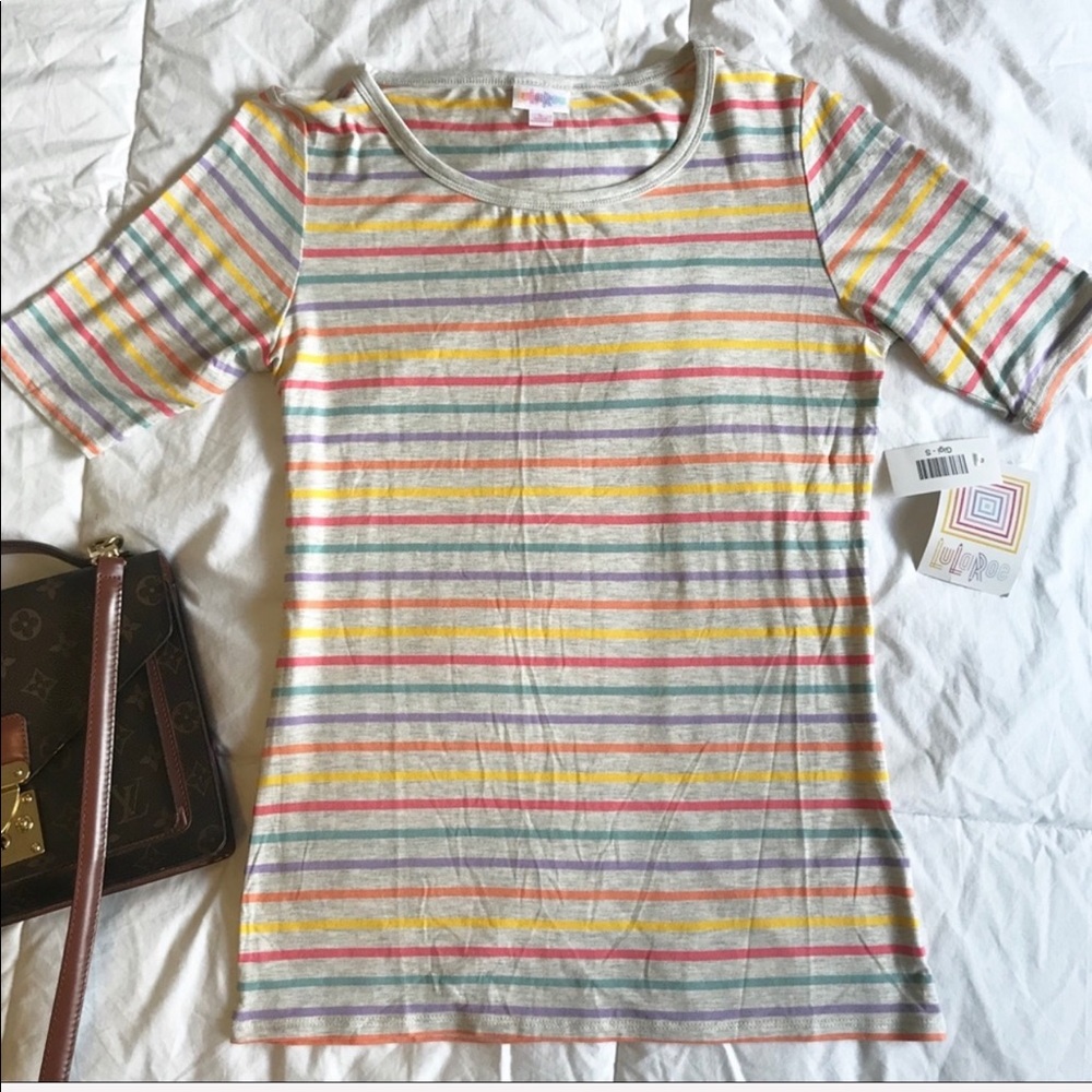 LuLaRoe Gigi shortsleeve tee stripes size small